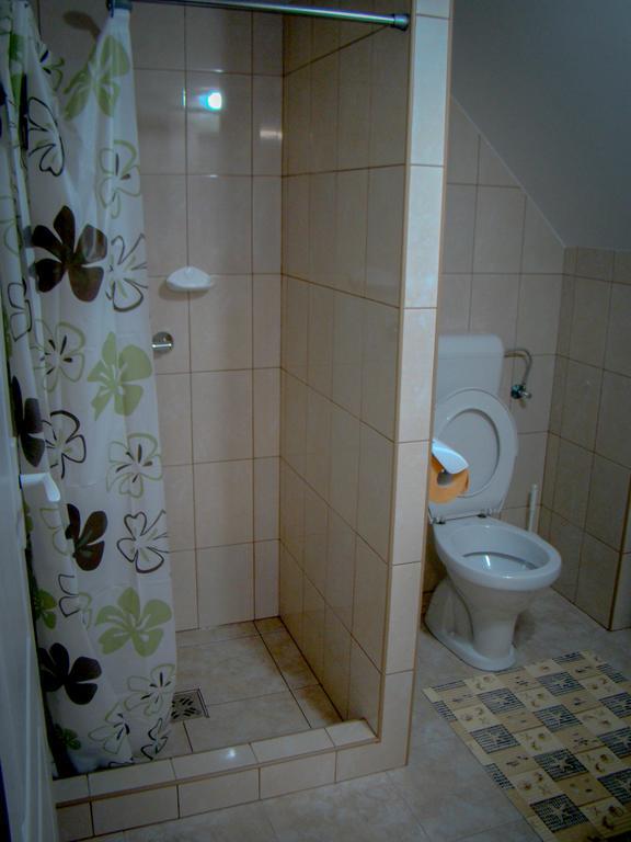 Tornacos Vendeghaz Hotel Vlahita Ngoại thất bức ảnh